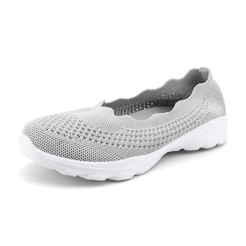 2025 new fashion fly-woven mesh women's shoes cover feet and pedal lazy sports mother outdoor hiking shoes