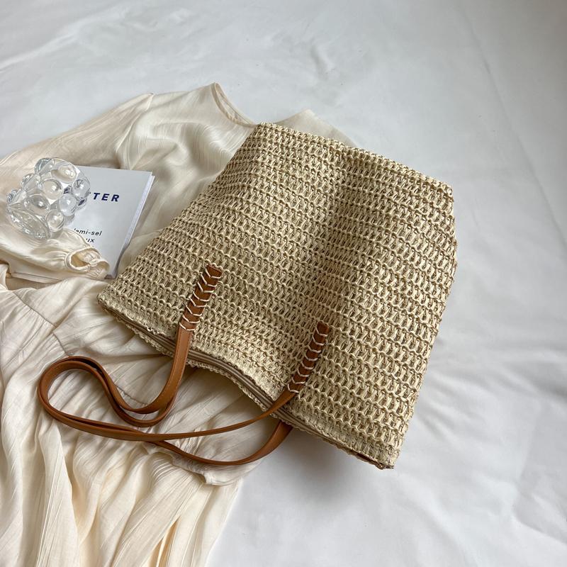 Woven Straw Tote Bag with Leather Handles Large Capacity Summer Beach Bag Women's Casual Handbag Everyday Use