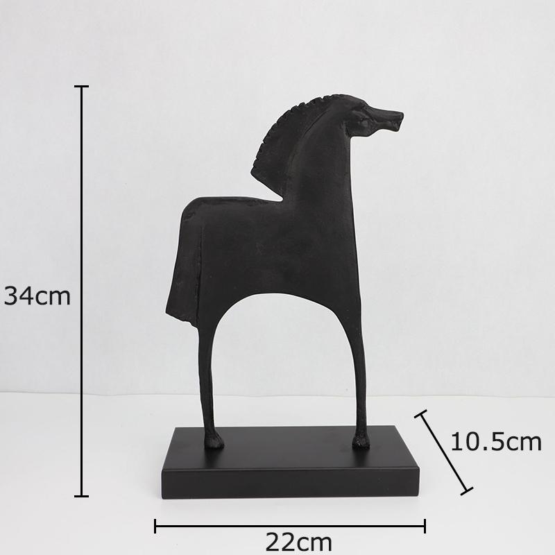 

Minimalist Black Metal Horse Sculpture Desk Decoration Ornaments Geometric Horse Handicraft Modern Home Decor Accessories