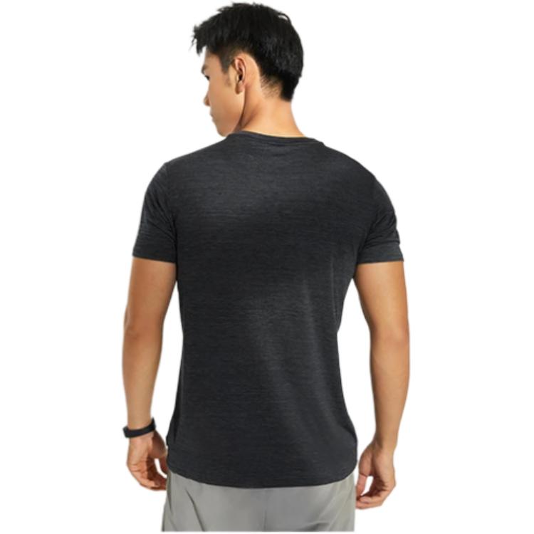 Li Ning T-Shirt mit schlichtem Logo-Print, Rundhalsausschnitt und kurzen Ärmeln, Herren, Schwarz, ATSR293-1