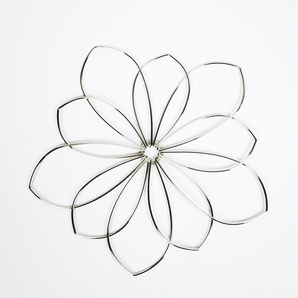 Foldable Metal Laser-Cut Floral Arrangement Grid – Trending Flower Arranging Aid