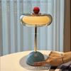 Rosa Retro Wiederaufladbare Creme-Stil Tischlampe für das Kinder-Schlafzimmer - High-End Light Luxury Umgebungs-Nachtlicht (Modell 2026)