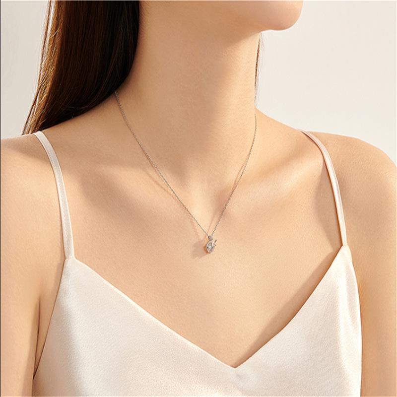 Korean Little Swan Rhinestone Pendant Necklace - Versatile Light Luxury Choker for Women, Perfect Valentine's Day Gift