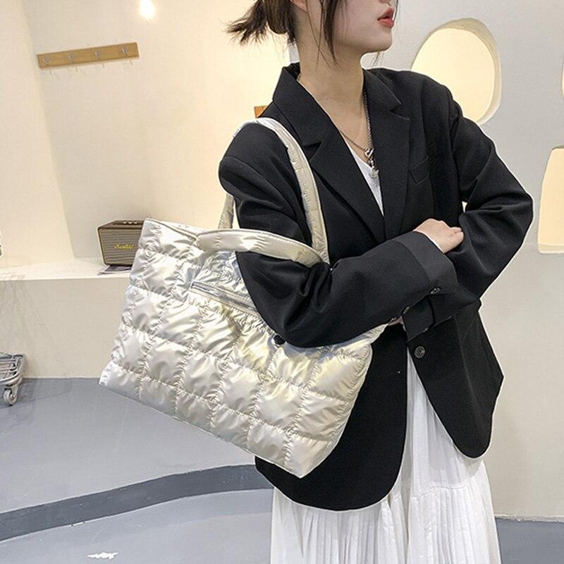 feather shoulder bolsa
