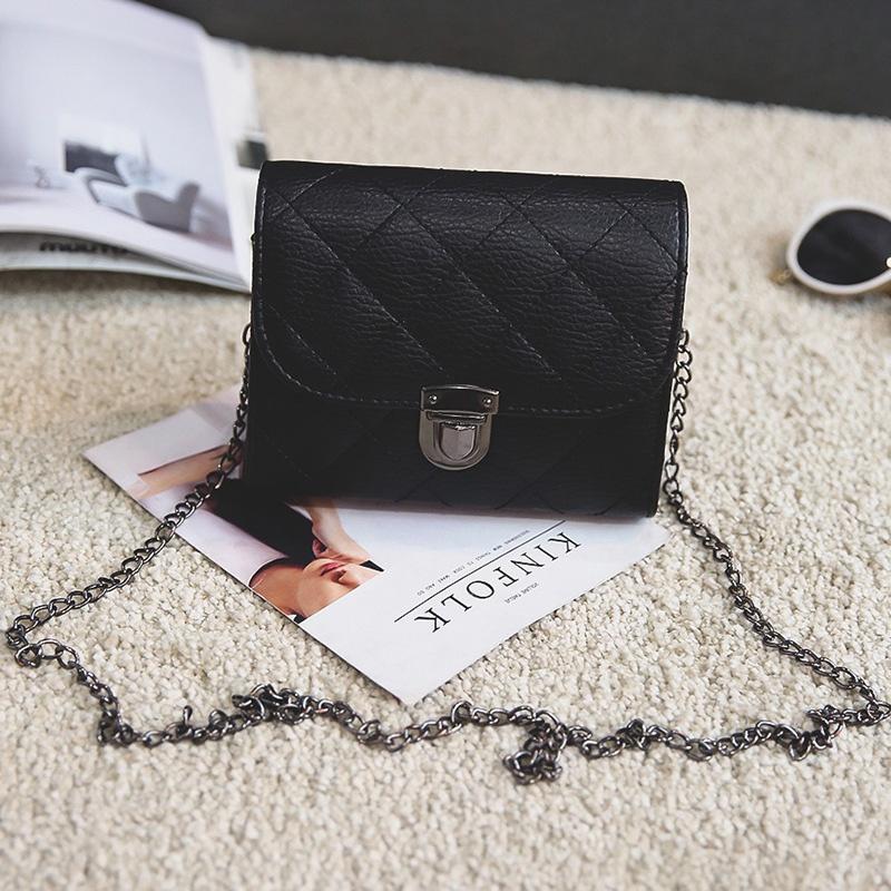 Elegant Pu Leather Female Hand Bags With Rivet Chain For Versatile Use
