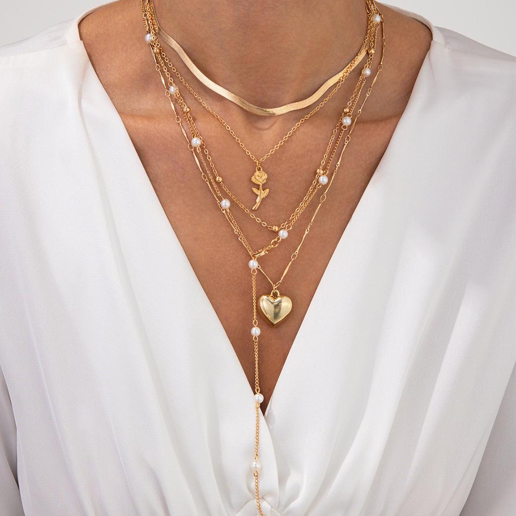 Sweet And Cool Rose Love Collarbone Necklace, Temperament Imitation Pearl Snake Bone Chain Stacked Necklace