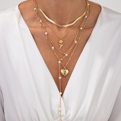 Sweet And Cool Rose Love Collarbone Necklace, Temperament Imitation Pearl Snake Bone Chain Stacked Necklace