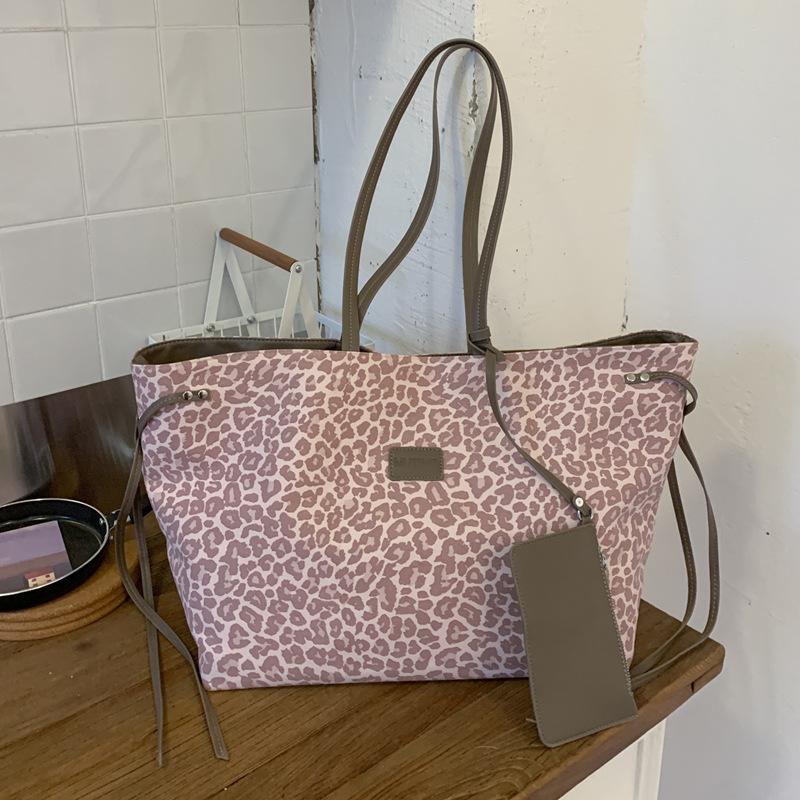 Leopard print canvas bag women's large capacity 2025 new autumn and winter versatile casual shoulder bag student class tote bag