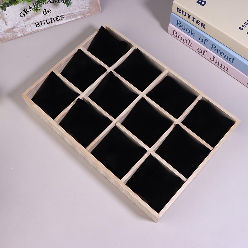 Drewniany 12-miejscowy organizer na zegarki, biżuterię i bransoletki z wyjmowanymi poduszkami flanelowymi