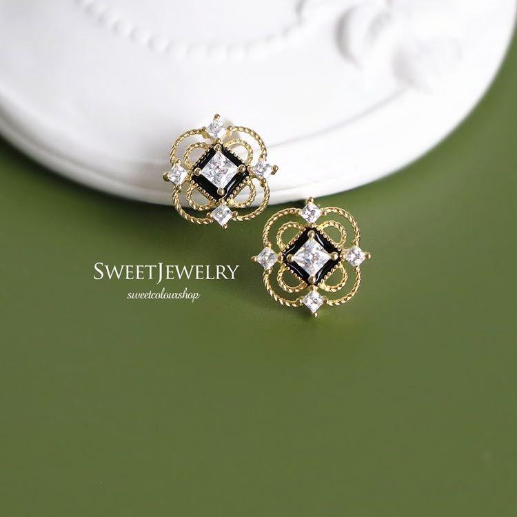 Xin Zhe Mei S925 Sterling Silver 14K Gold-Plated Elegant Small Stud Earrings for Women Gold Pair (with Silver Ear Plugs)