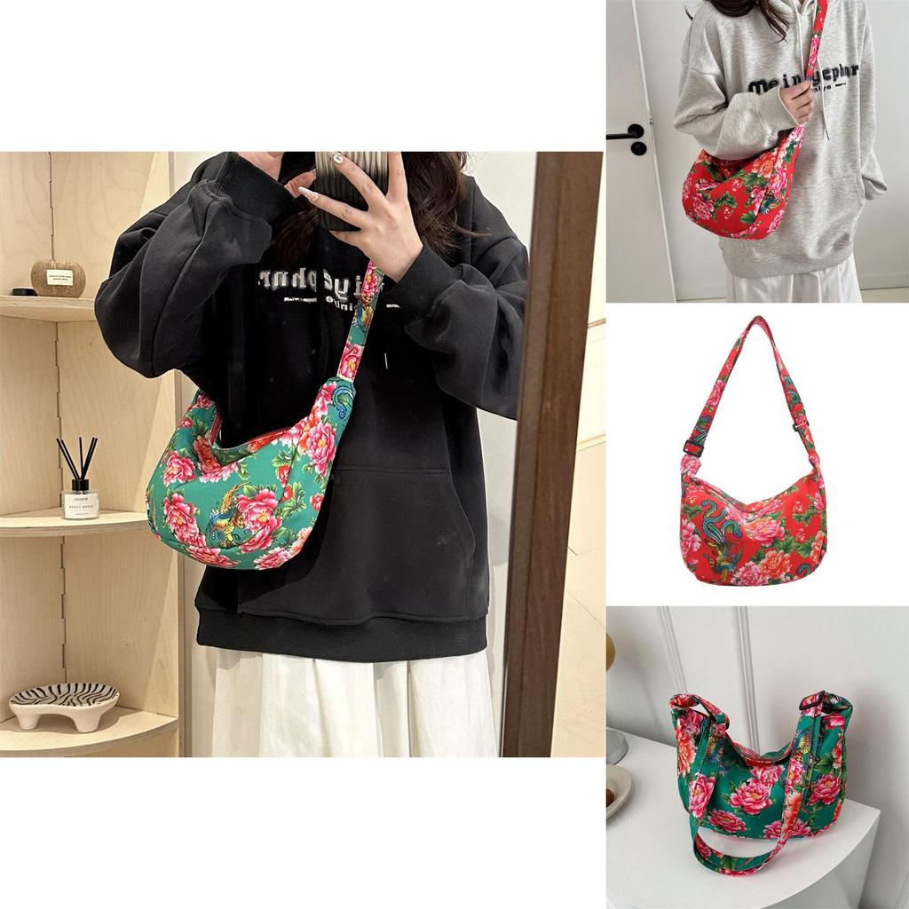 Fashionable Retro Style Crossbody Tote Bag In Elegant Floral Design Perfect For Everyday Use