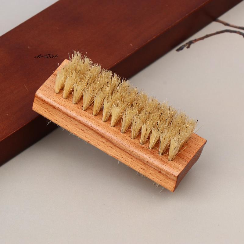 1Pcs Double-Sided Soft Nail Cleaning Brush with Wood Handle for Manicure Pedicure Dust Removal And Nail Care Scrubbing Tool