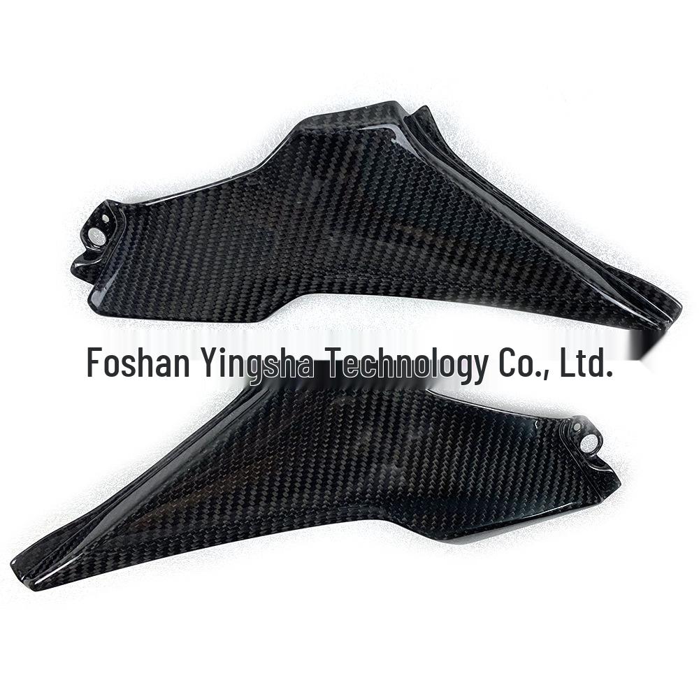 Kawasaki Z900 (2017-2019) Carbon Fiber Fuel Tank Side Panel