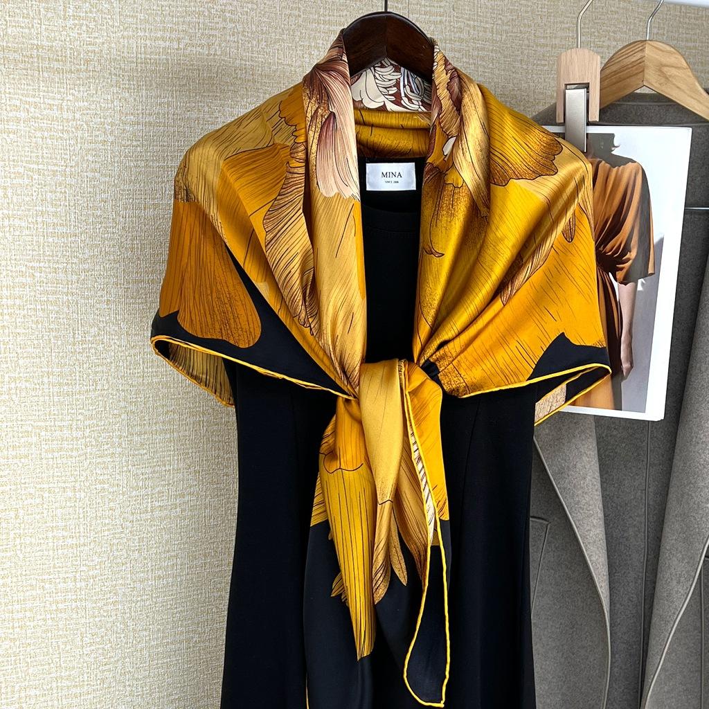 100% Silk Silk Mulberry Silk Black Yellow Peony Square Scarf Silk Scarf Women'S Spring And Autumn Decorative Scarf Shawl