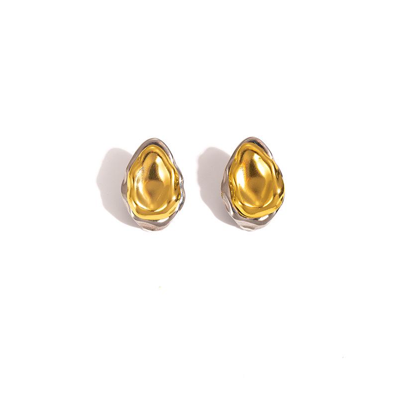 Vintage Stainless Steel Love Heart Two-Tone Stud Earrings: Fashionable, High-End, Non-Fading Jewelry for Women