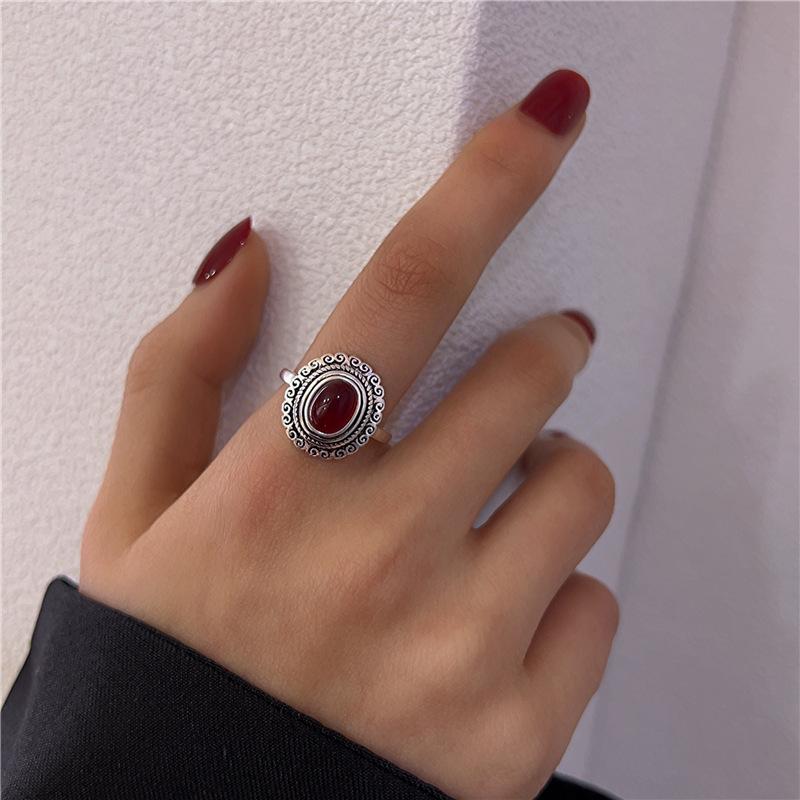 

Винтажное кольцо в придворном стиле с рубином, женское, с европейским узором, открытое, нишевого дизайна, кольцо на указательный палец Adjustable opening
