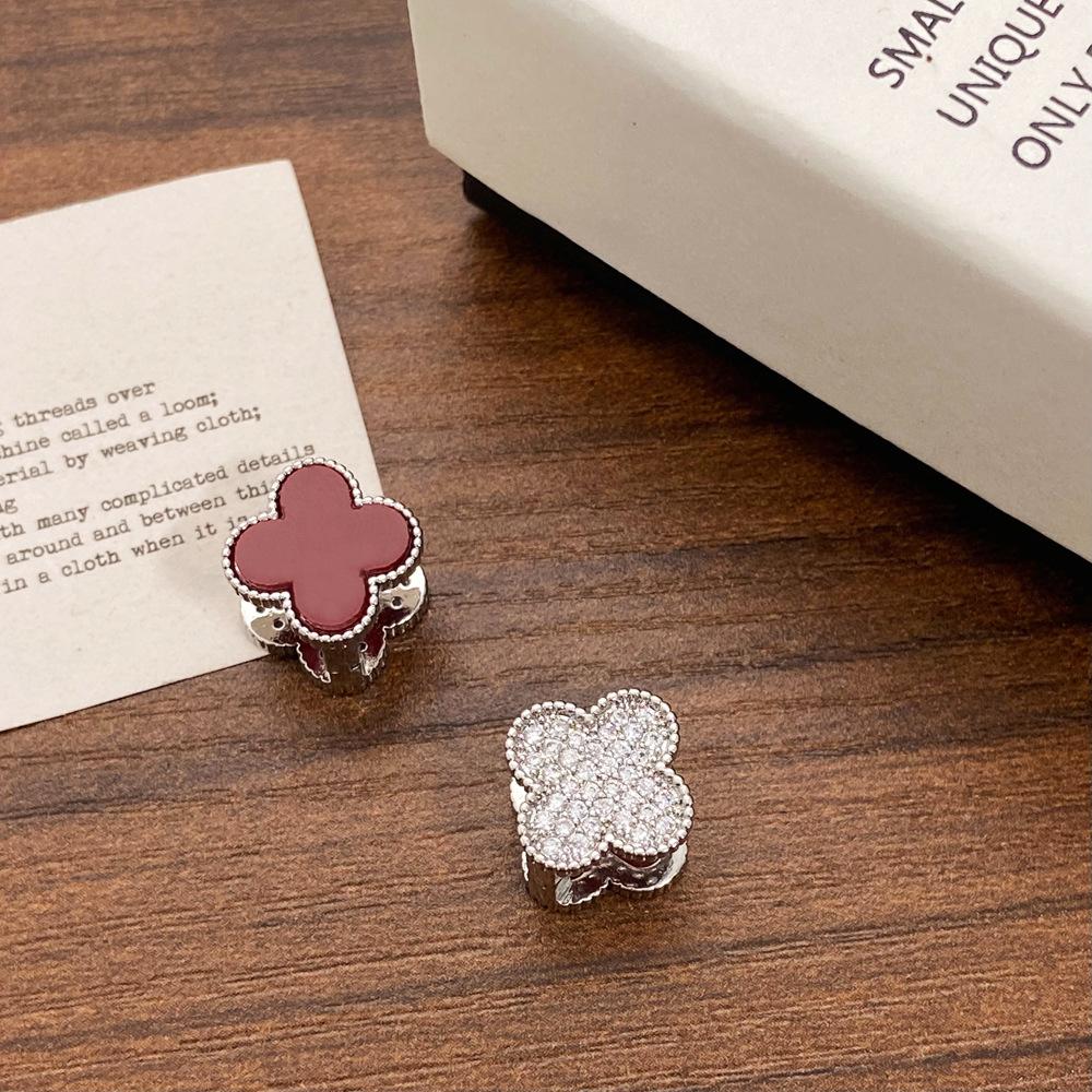 

Трендовые серьги Счастливый цветок вперед и назад Французская мода Высокая мода Серьги Четырехлистный клевер