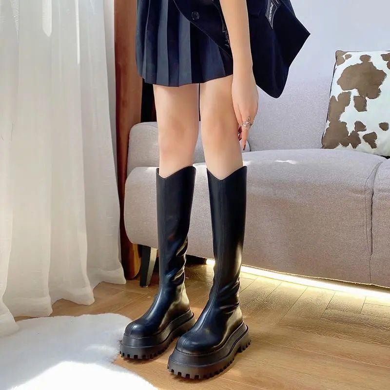 Thick-soled boots women's 2025 new height-increasing versatile rear zipper short boots small boots but knee knight boots