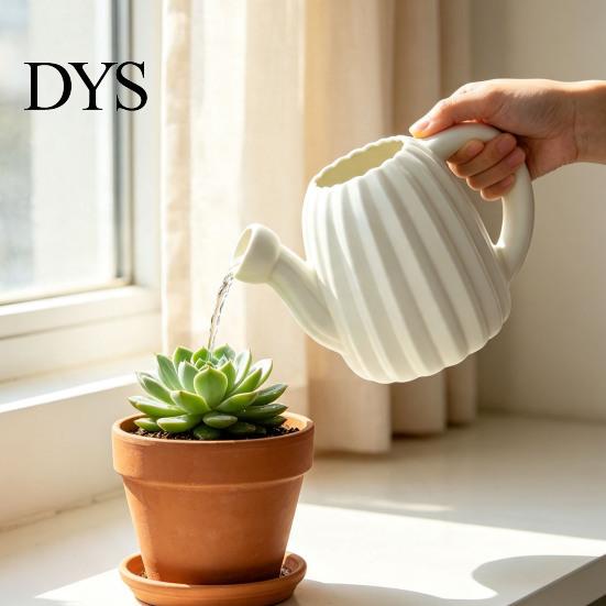 Minimalist Home Garden Decor Cute Cactus Watering Can, Shower Head Plastic Creative Gardening Equipment Pot, Small Can for Houseplants, Indoor Flowers