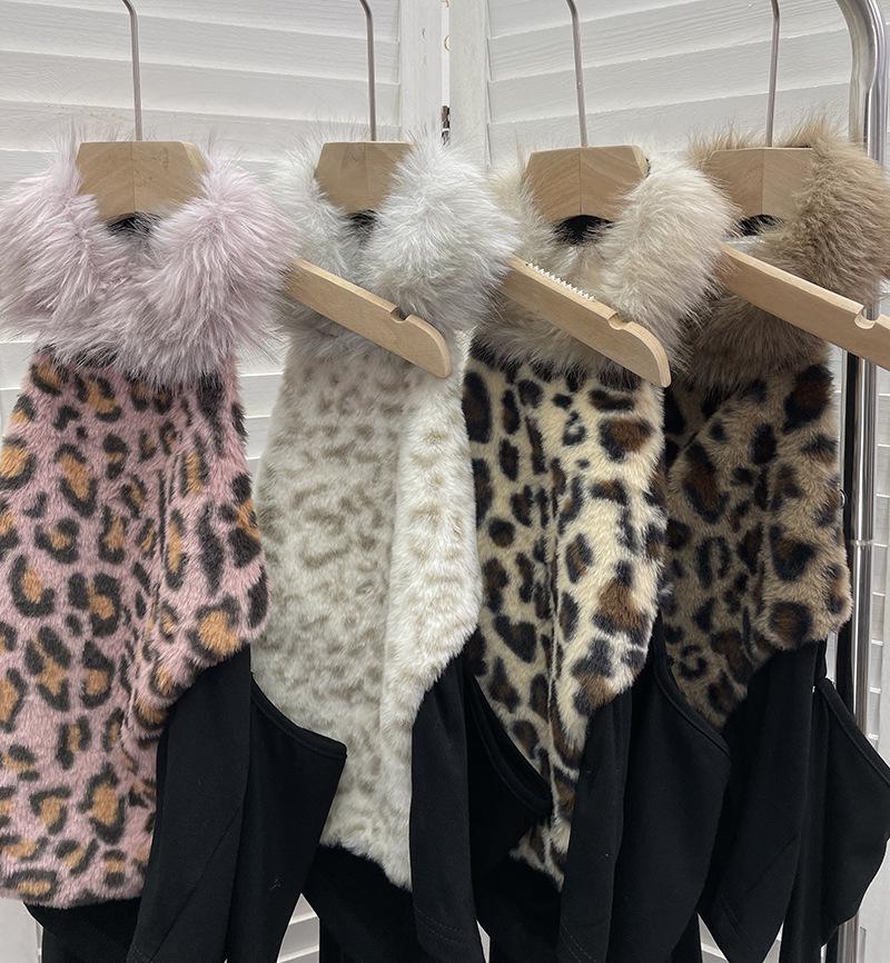 Leopard Print Fluffy Off-Shoulder Long Sleeve Halter Neck Women's Retro Short Top