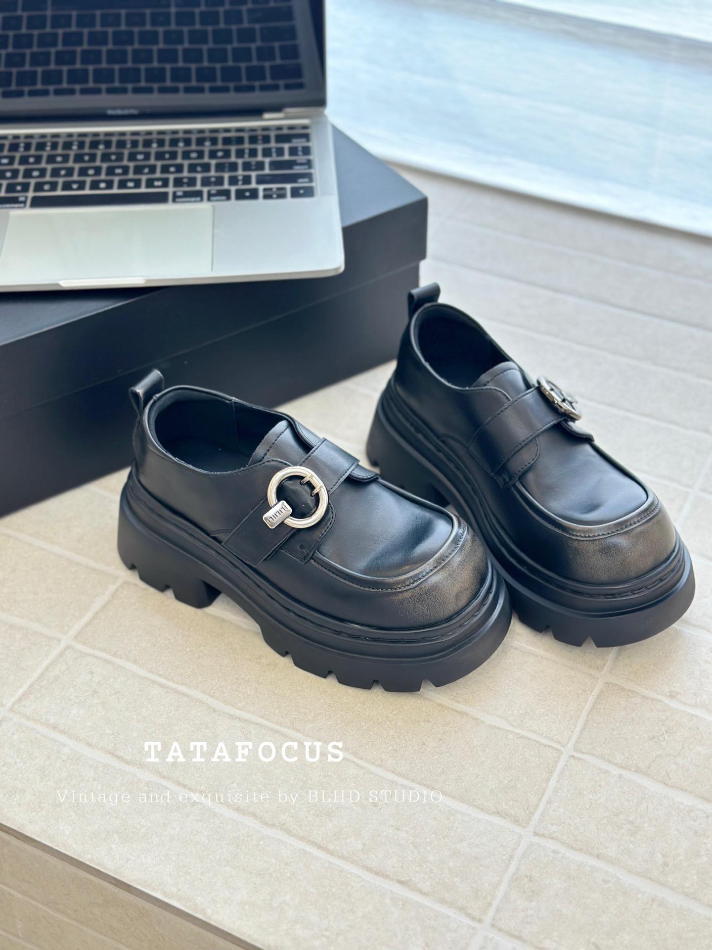 

The thick-soled muffin increases the height of the small leather shoes, and the women s British style 2025 autumn new popular loafers are single shoe 39