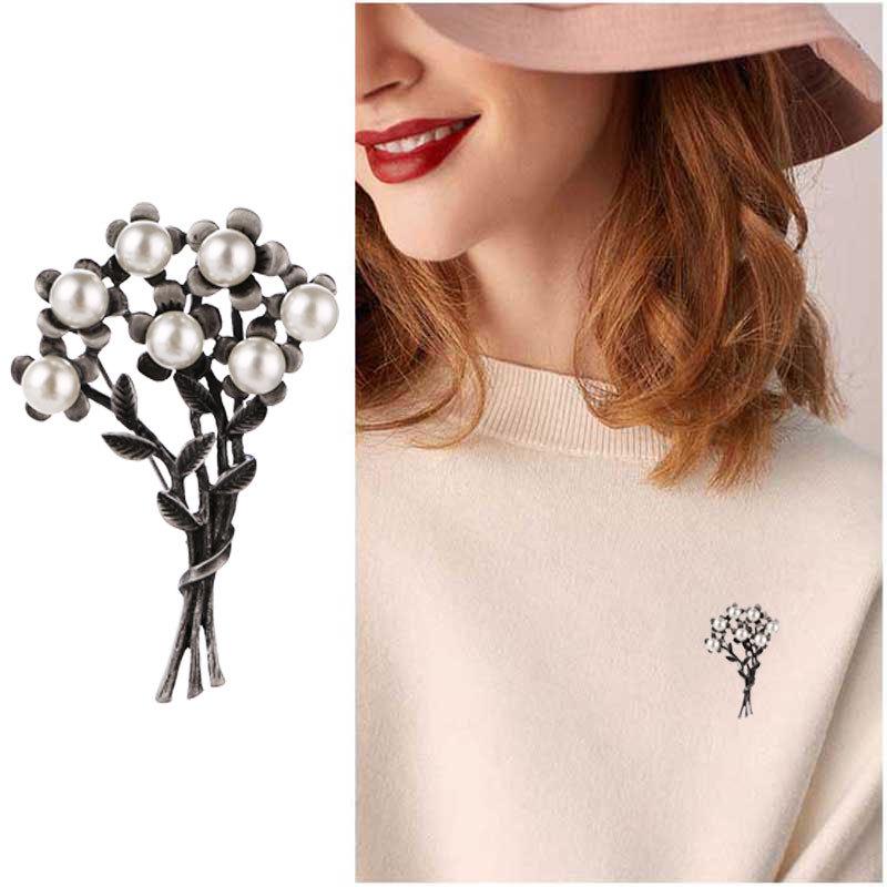 

Korean Pearl Bouquet Vintage Brooch: Alloy Pin & Versatile Corsage Accessory.