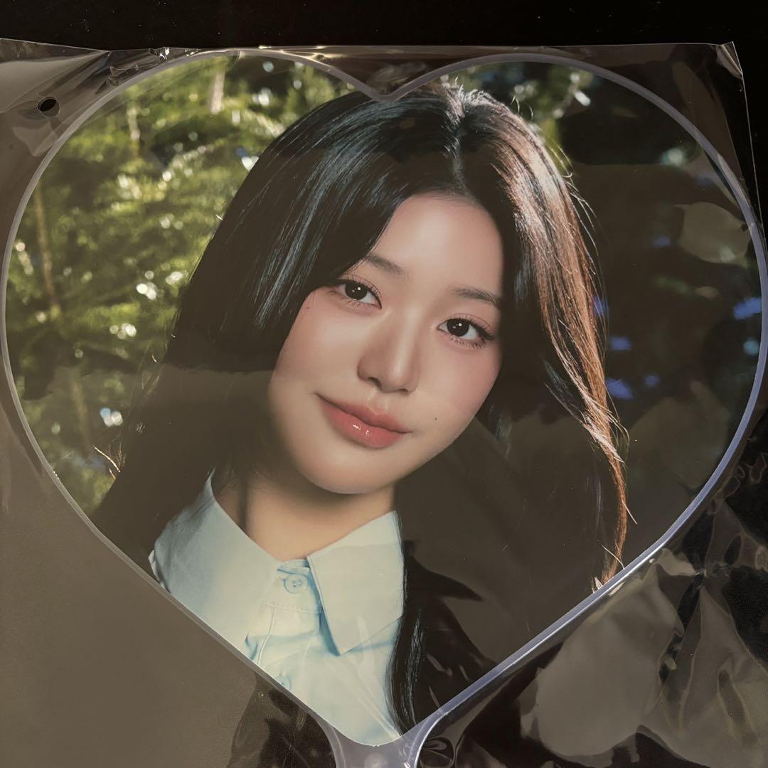 

[USED] IVE Wonyoung SCOUT Seoul Con Fan