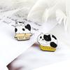 2 Teile/satz Paar Freund Katzen Brosche Set Nette Schwarz Und Weiß Kätzchen Emaille Pins Cartoon Katze Klaue Fishbone Abzeichen Tasche revers