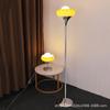 Moderne minimalistische Schlafzimmer Nachttischlampe aus Glas Luo Nordic Color Egg Tart Dekorativer Showroom Art Table