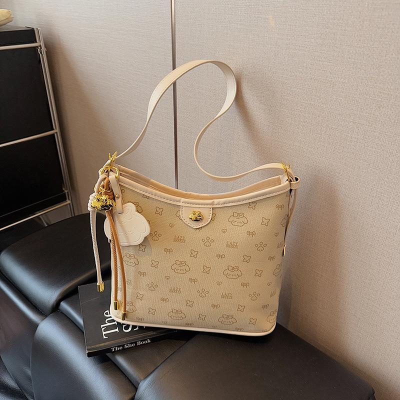 

Сумка женская «Старый цветок» 2025 ранняя осень новая сумка-тоут женская большой вместимости ретро дорожная сумка на плечо классическая сумка под мышкой 25*11*22