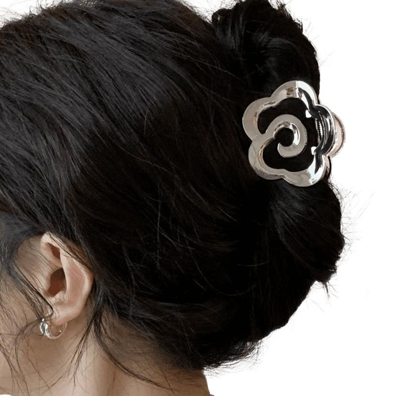 Geometric Sweet Shark Clip: Korean-Style Hair Claw with Auspicious Clouds Design for Chic Updos