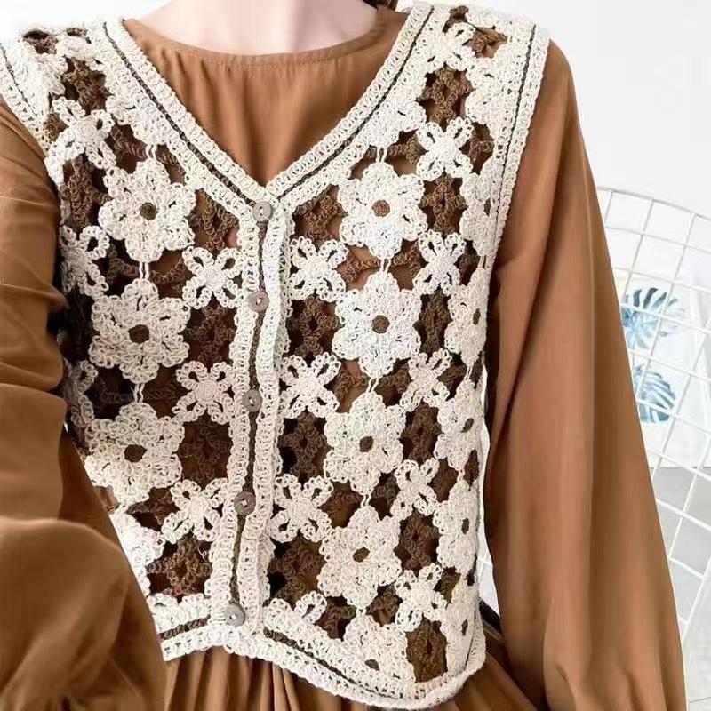 Short Fashion V-neck Hollow Woven Wool Color Matching Single-breasted Splicing Sleeveless Button Vest Top