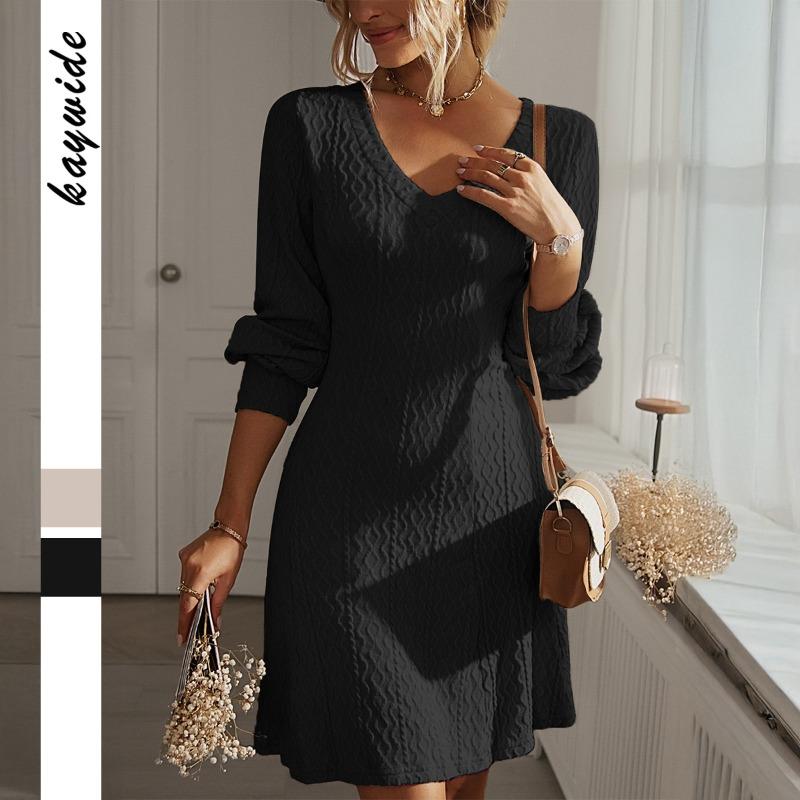 Elegant and Refined Long-sleeved Women's Dress for Summer