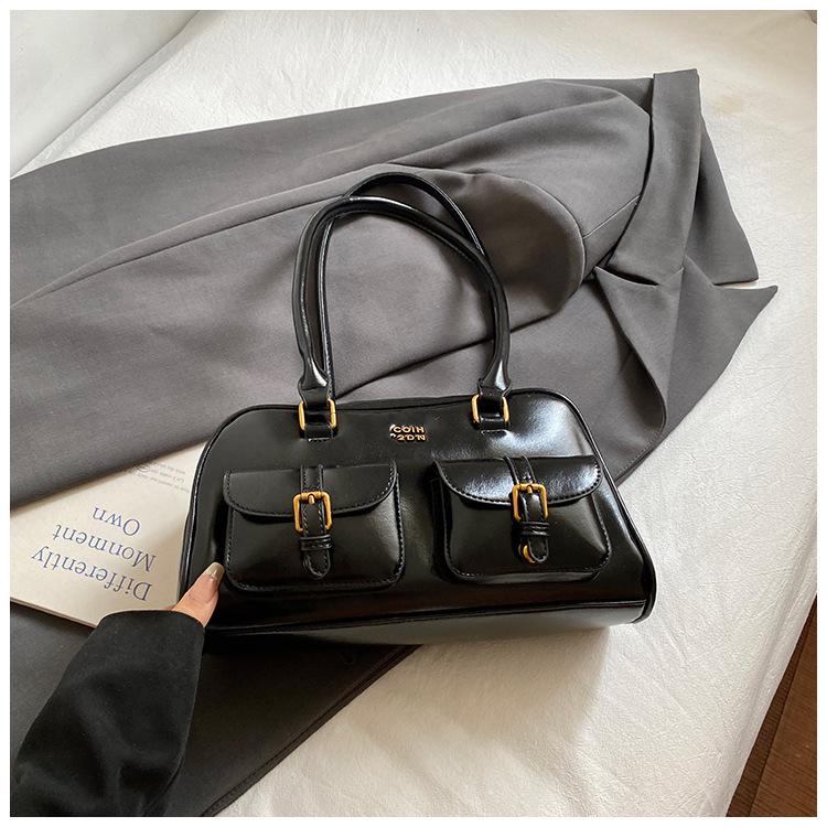 2026 new high-value large-capacity bag autumn retro Maillard shoulder bag fashion commuter Boston bag girl