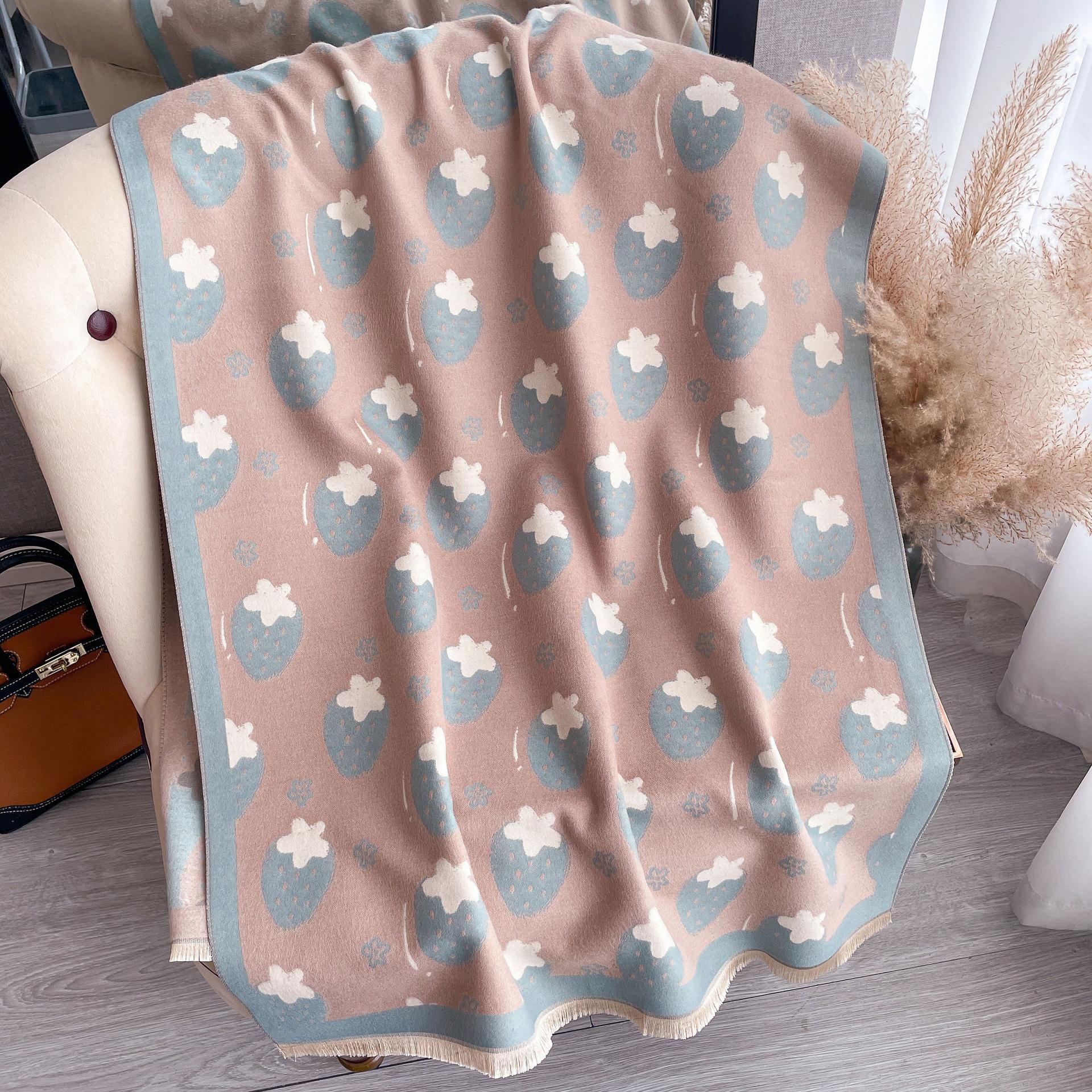 

Корейская версия Милый шарф из имитации кашемира с клубничным принтом Женский длинный дорожный солнцезащитный шарф с бахромой Средний длинный платок 180*65cm верблюд