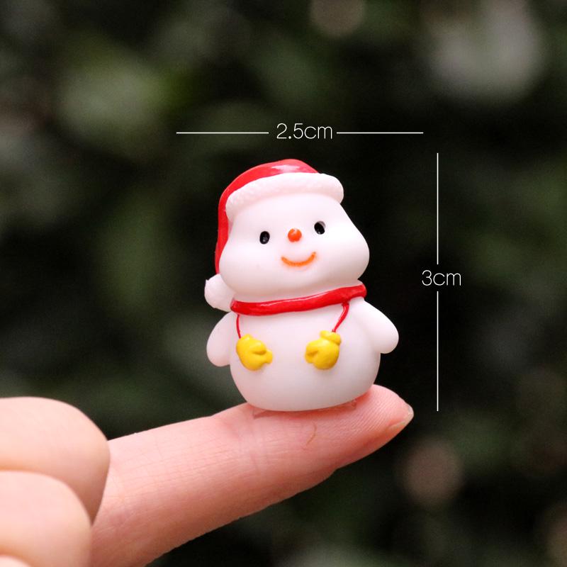 Handmade Mini Sleigh with Santa Claus Christmas Ornaments for Cake and Micro Landscape Decor