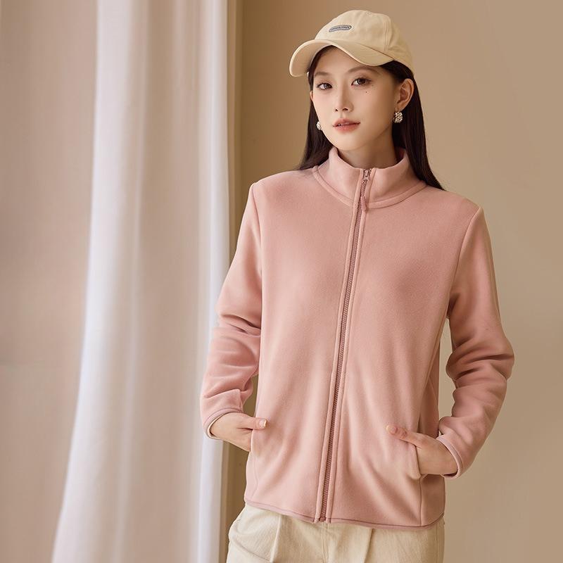 Женское осенне-зимнее пальто с воротником-стойкой — фото 9