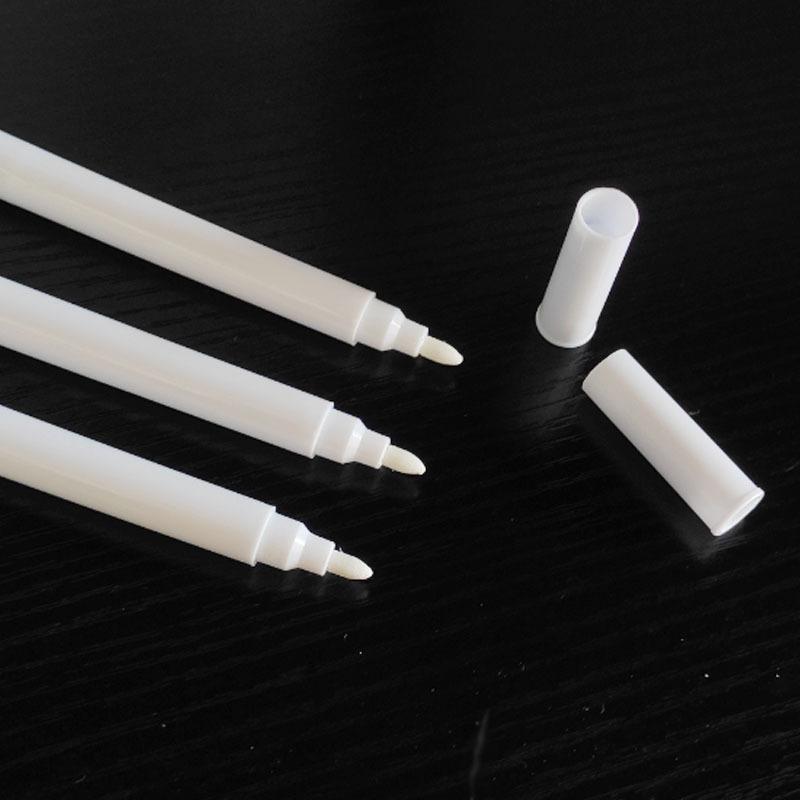 1pcs White Liquid Chalk, Suitable for Blackboard, Glass And Window Art - Washable Paintbrush Suitable for Office And School