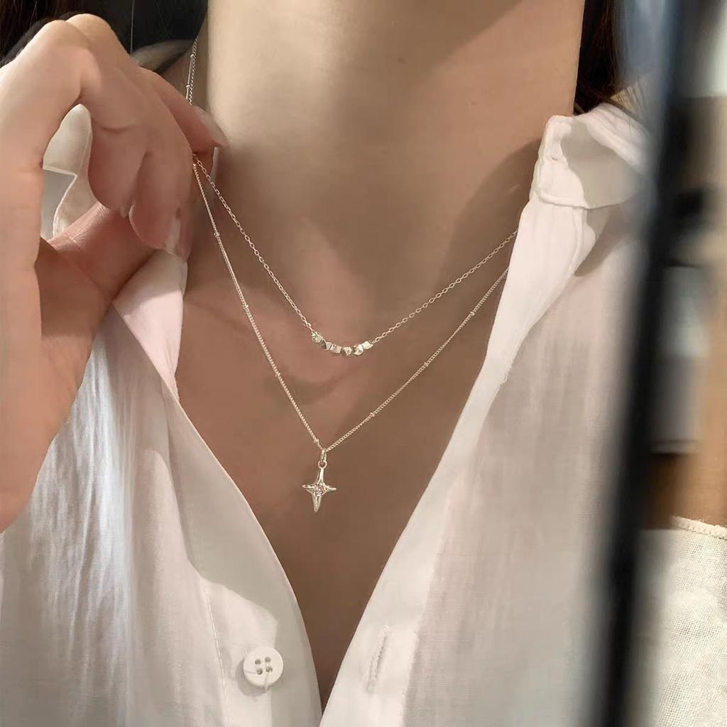 Simple And Versatile, Sweet And Cool Double-Layer Niche Design Necklace, Fashionable Commuting, Exquisite Collarbone Chain.