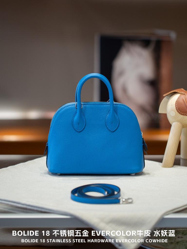 Mini Bolider 18 cm ungefütterte Schultertasche aus handgefertigtem Leder mit handgefertigtem Schulterriemen aus Evercolor-Leder