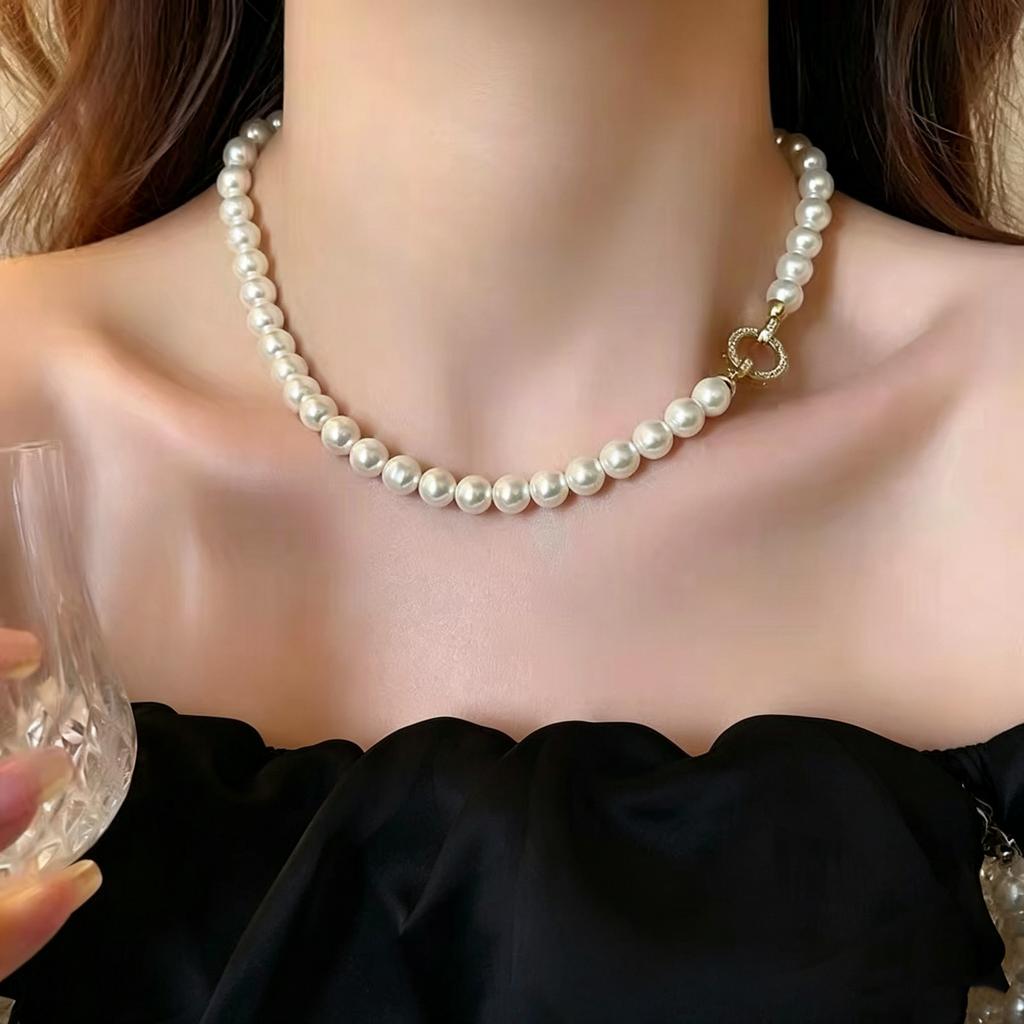 Light‑Luxury French Imitation‑Pearl Women Necklace, High‑Sense Gray‑Tone Niche‑Designed Collarbone‑Chain Sweater‑Chain Neck Accessories