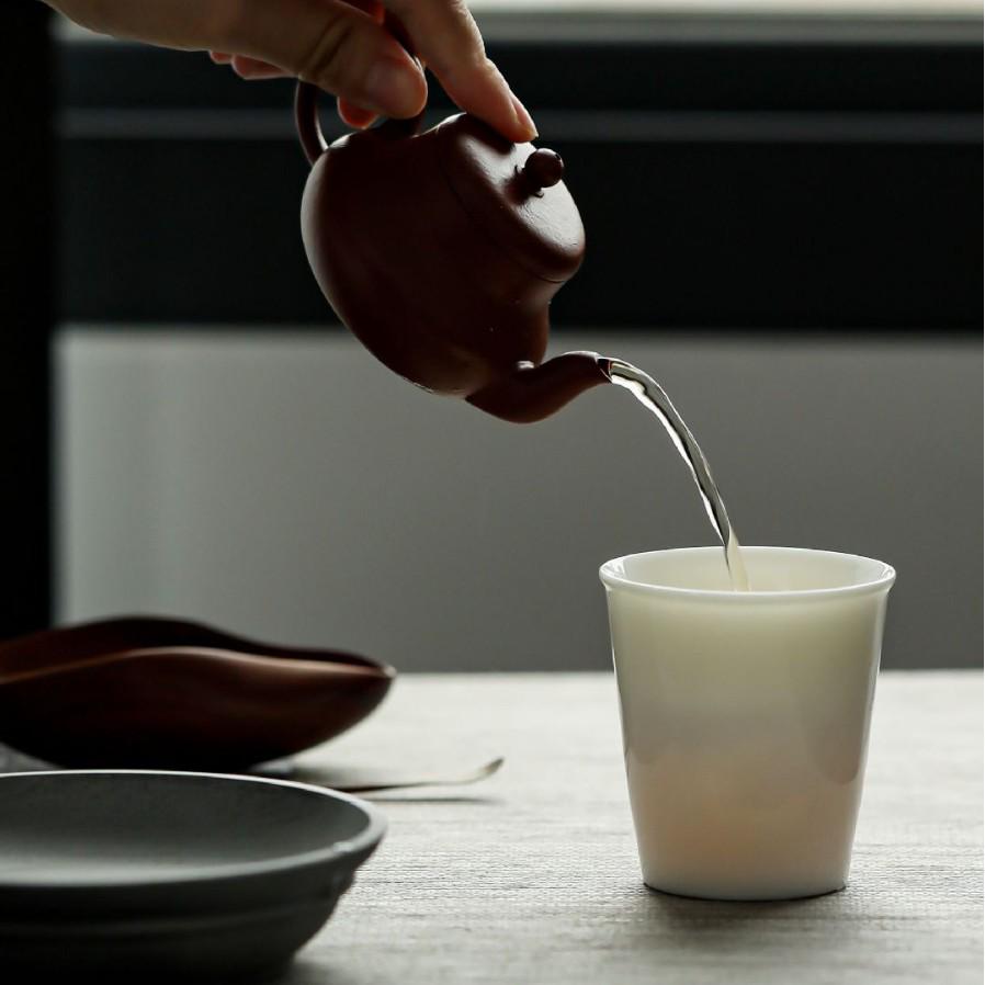 Sheep Fat Jade Ceramic Tea Cup - Large Capacity Porcelain Water Cup, Ideal for Hosting and Gifting