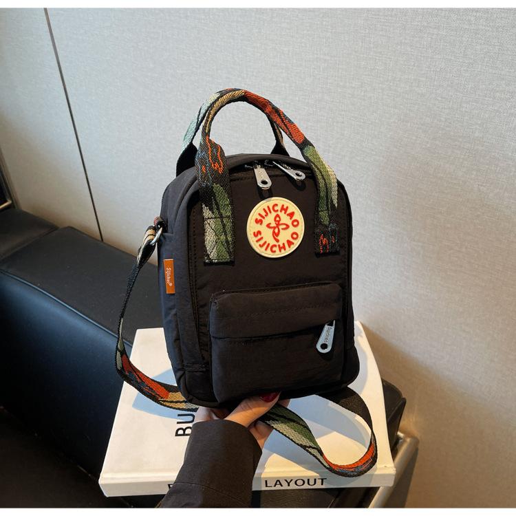 

Niche cloth bag lightweight shoulder bag women s new casual simple portable messenger mobile phone bag чорний