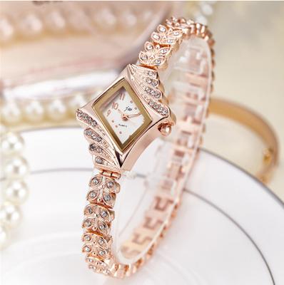 Jw Ladies Niche Luxury Rhombus Gypsy Watch Student Fashion Alloy Bracelet Watch