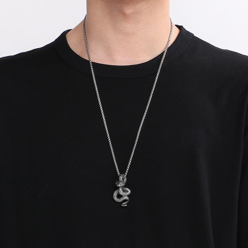 Dark Personalized Python Pendant, Punk Style Retro Casting Boiled Black Clear Light Men'S Stainless Steel Snake Pendant