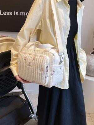Prošívaná taška pro maminku s tulipány 2024: Roztomilý design medvídka, velkokapacitní crossbody kabelka pro matku a dítě