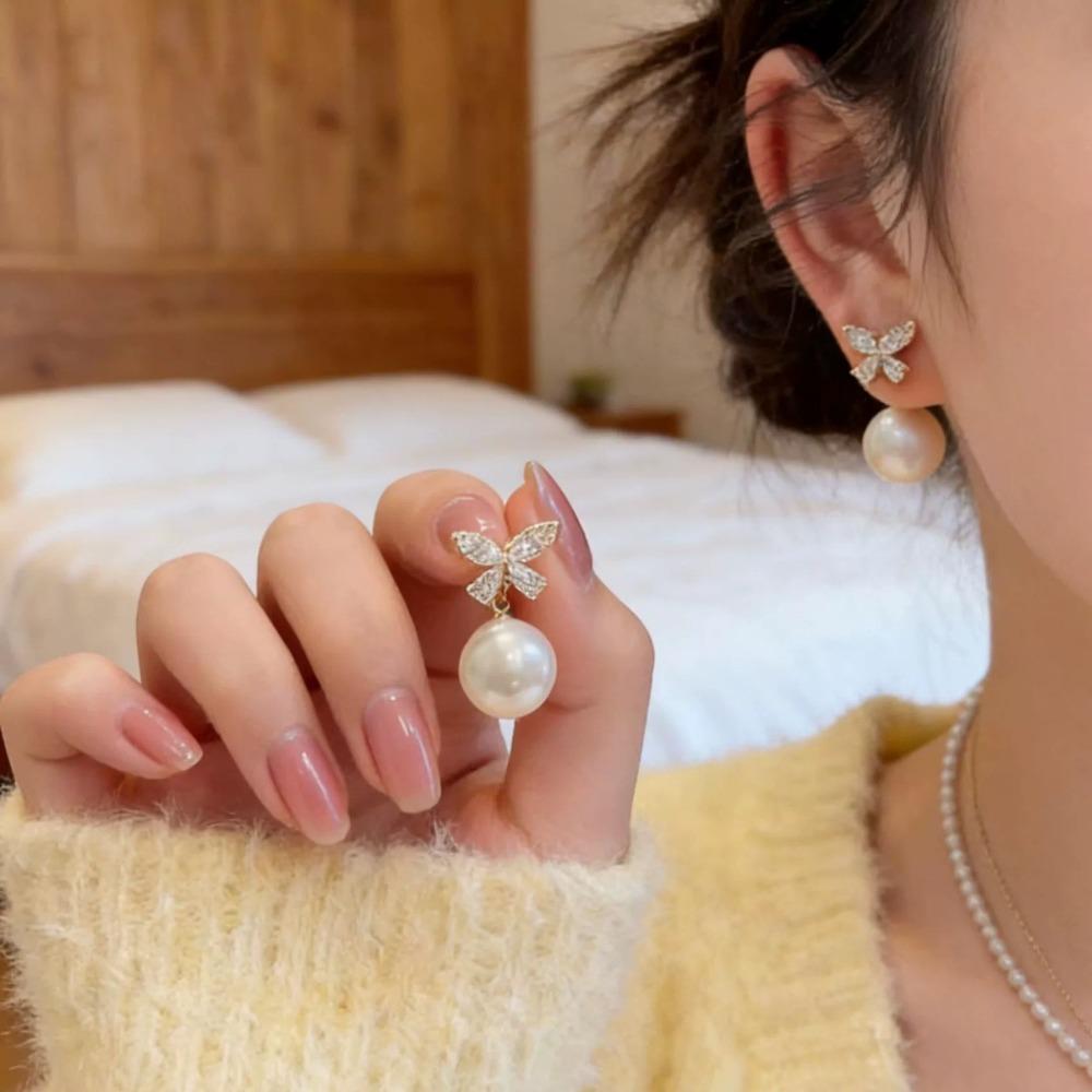New Korean Crystal Butterfly Pearl Drop Earrings Gold Color Zircon Bowknot Round Pearl Dangle Earrings for Women Wedding Jewelry