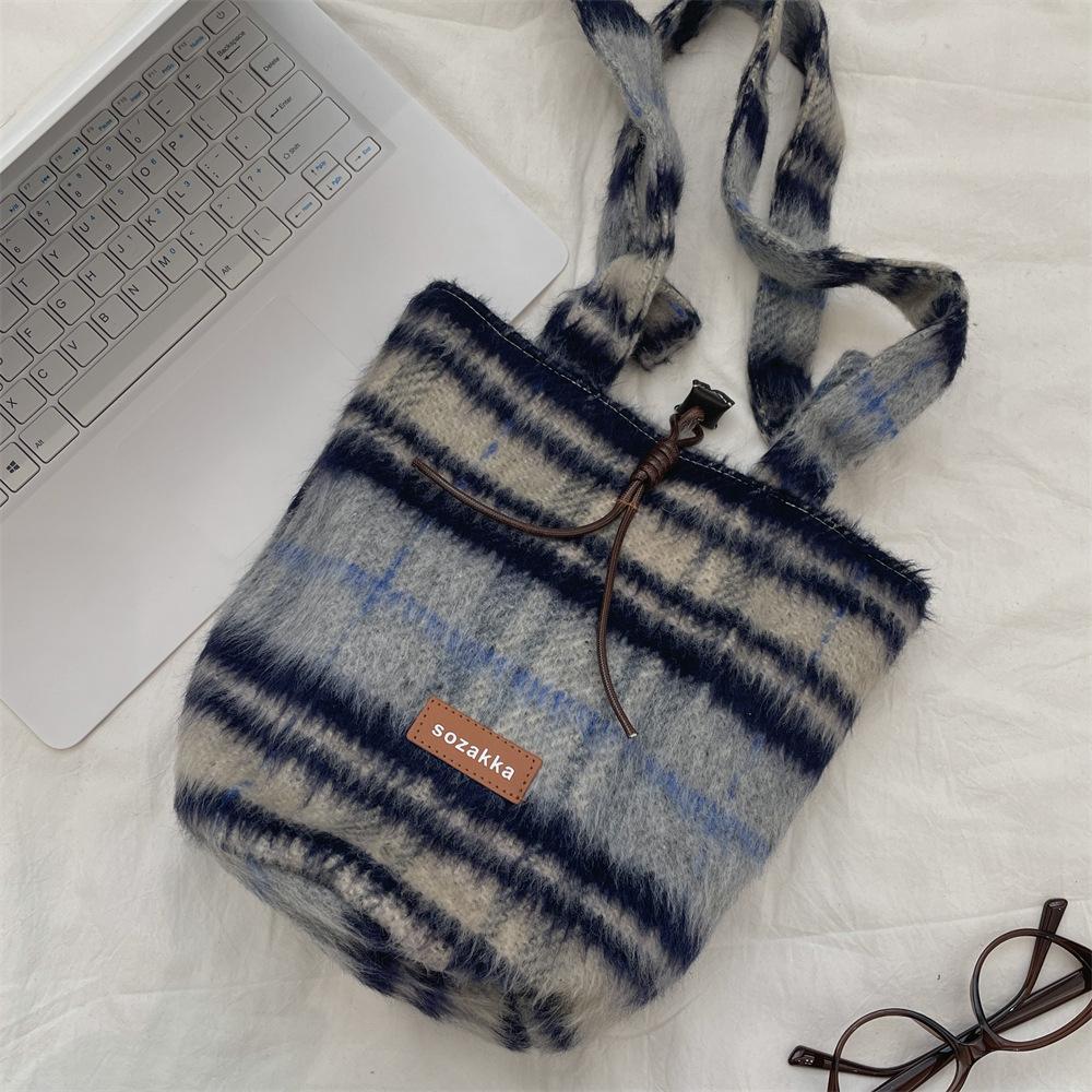 

Вовняна картата осінньо-зимова універсальна ретро-академія, сумка-відро, повсякденна сумка великої місткості