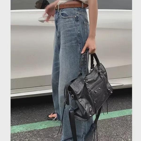 2024 Motorcycle Style Rivet One-Shoulder Bag - Extra Large Capacity, Commuter Friendly, Hot Girl Vibes