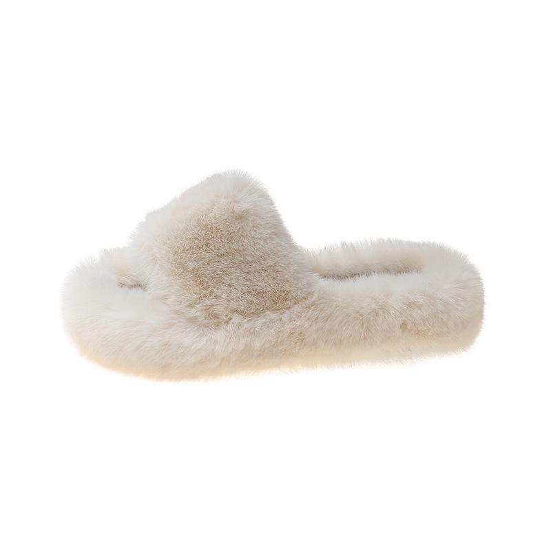 New 2024 Korean Style Plus Size Women's Thick Sole Fur Flip Flops for Outdoor Fashion.